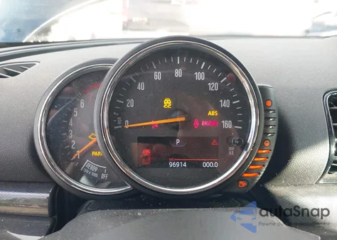 2016 Mini Clubman Cooper из США, поврежденный, VIN WMWLN5C53G2B28492